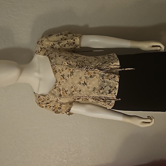 MILK & HONEY Floral Eyelet Corset Cropped Coquette Castlecore Top - Picture 3 of 12